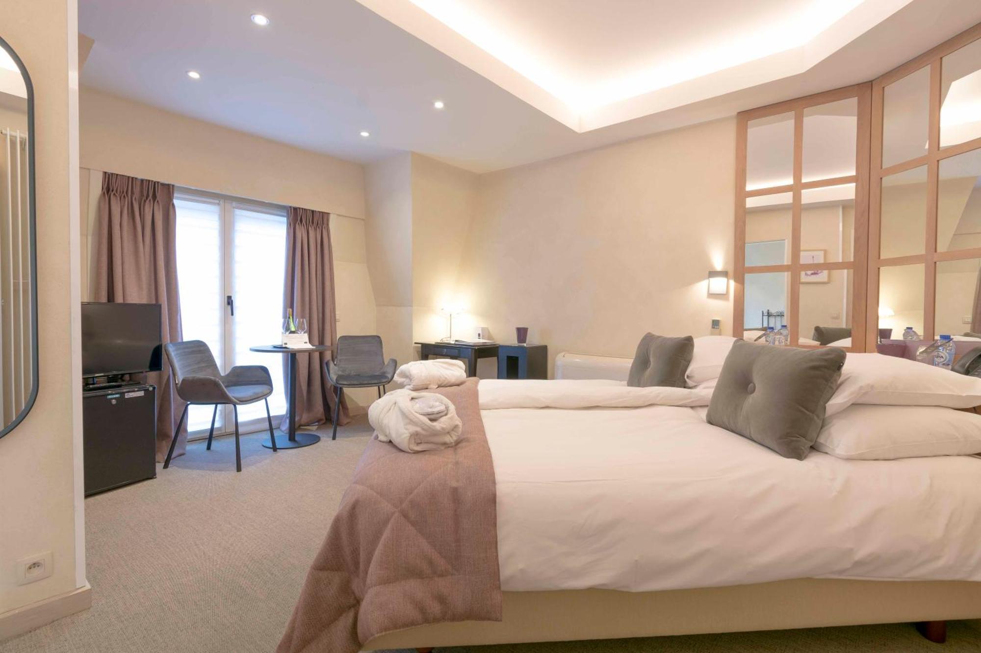 Hotel Lugano Кнокке-Хейст Экстерьер фото
